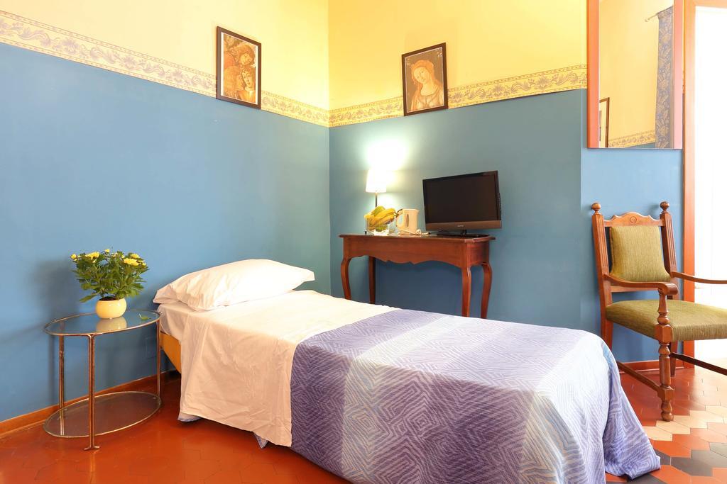 Franz House Bed & Breakfast 2*